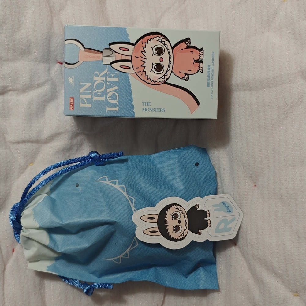 Pop Mart Pin for Love N-Z Series Labubu Respect (R)